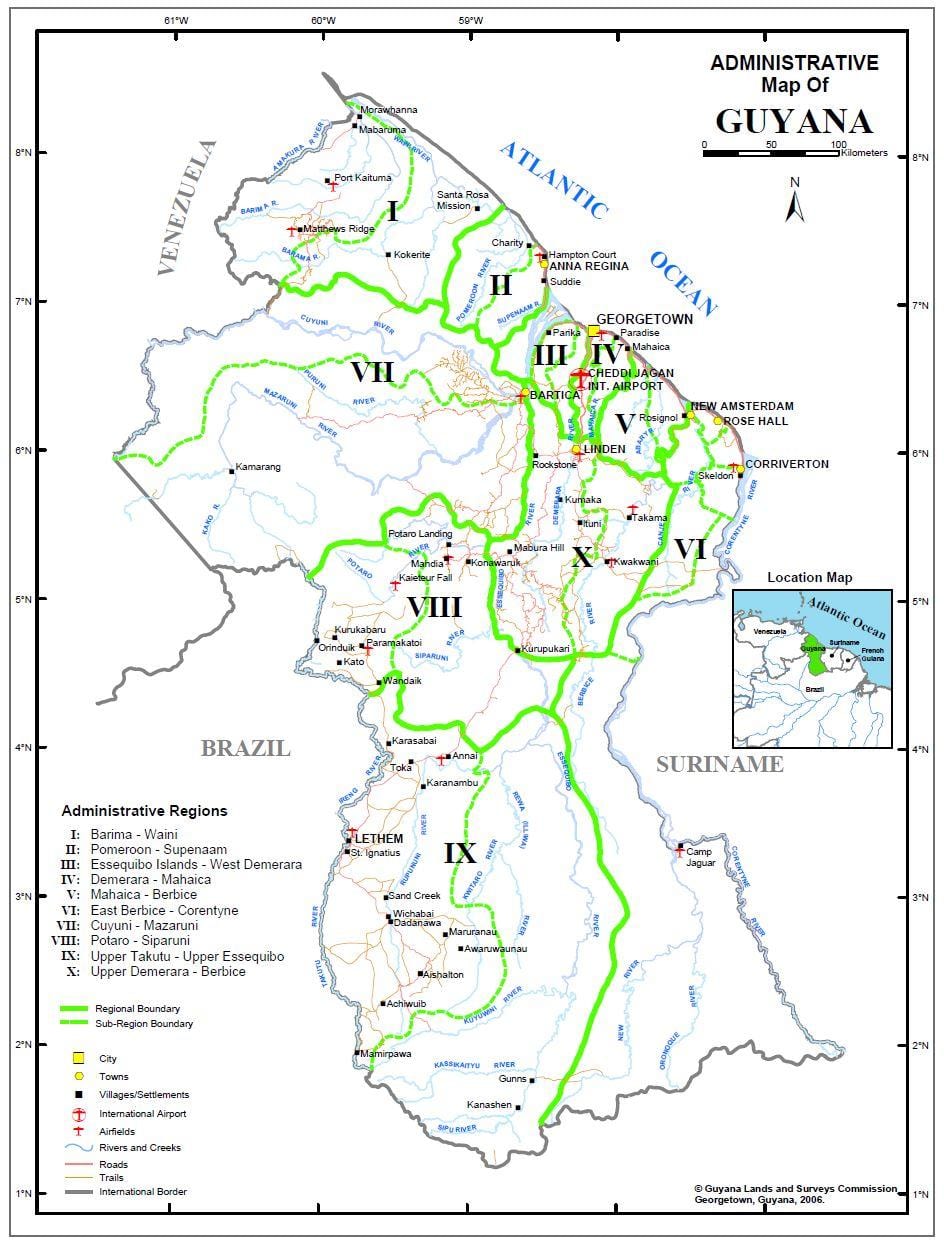 carte de la Guyane montrant les dix régions administratives